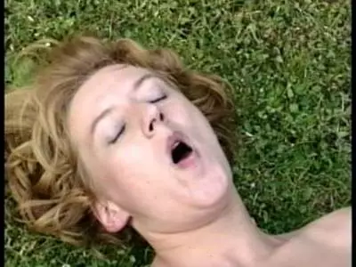 Geile MILF nuckelt einen mächtigen Dödel