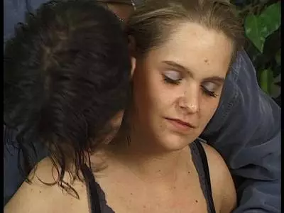 Potenter Stecher poppt Blondine die Pussy